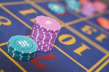 Shio Game table interface showing animal symbols and betting layout